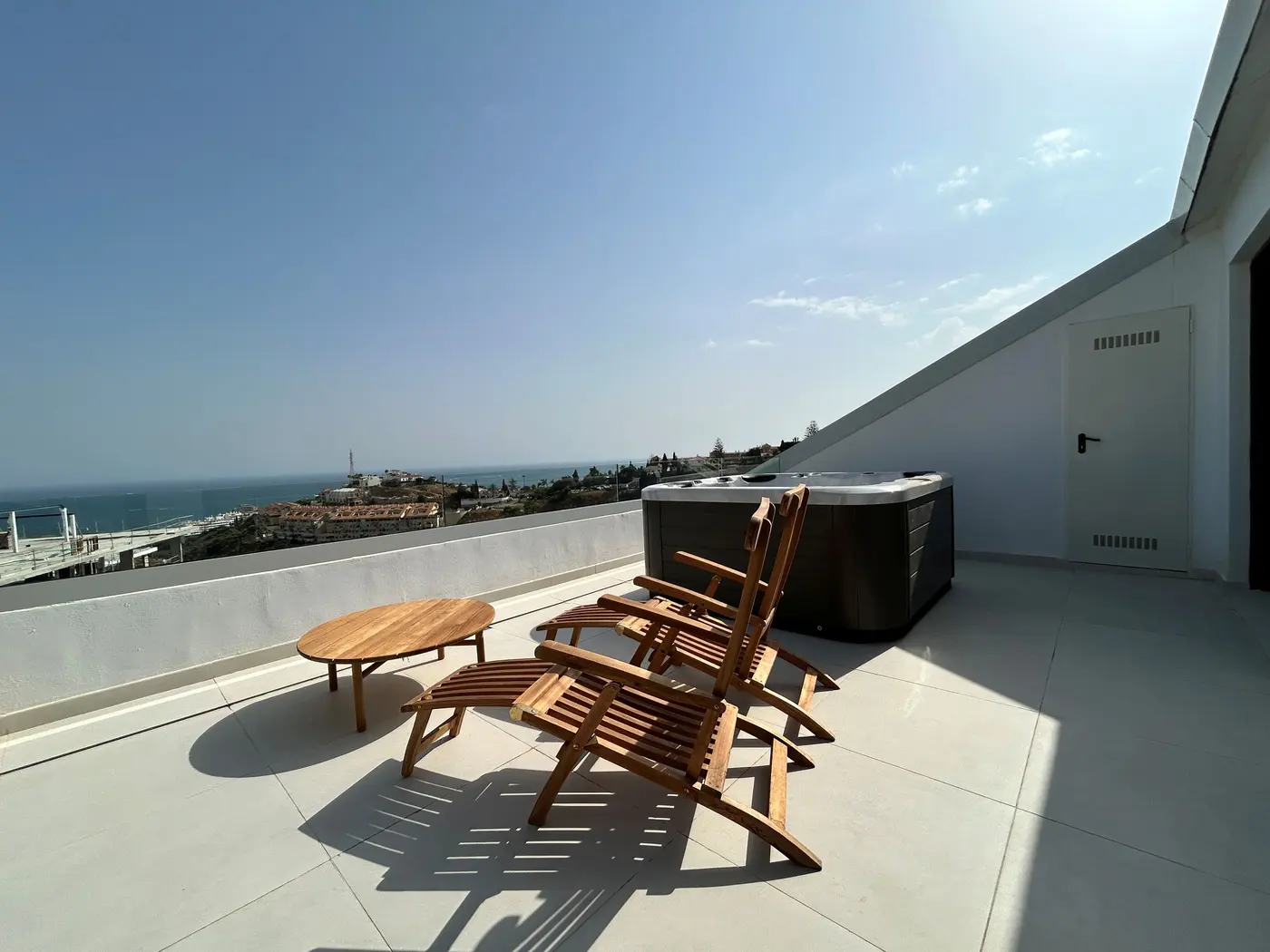 L5 · Solárium con jacuzzi